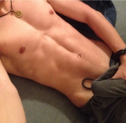 gaycumsluts:  gaymanpornblog:  Follow me for more at http://www.gaymanpornblog.tumblr.com  I follow back all gay porn blogs 