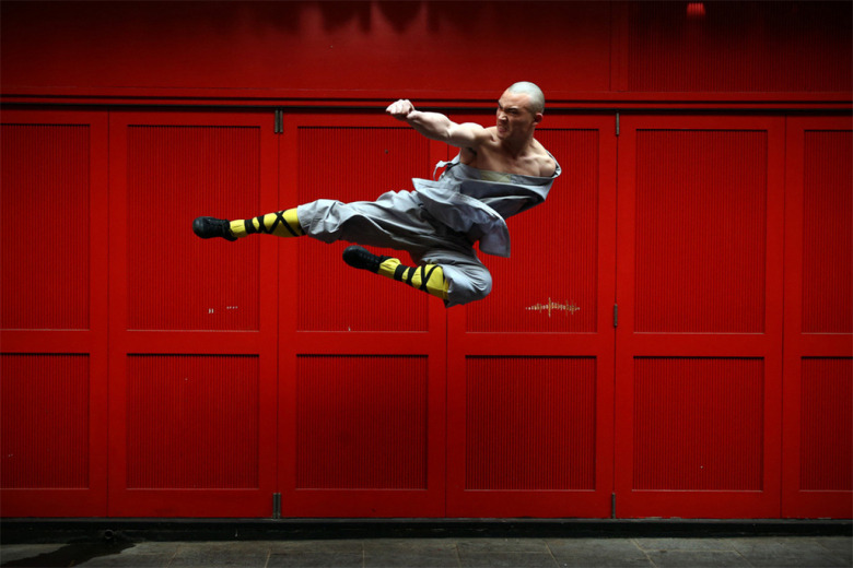 taichiclothinguniforms:  Shaolin Kung Fu is walking towards the world.If you are