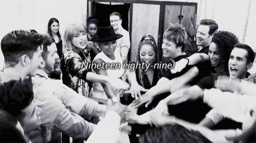 chansukcatsmile:  Before we go on stage, we do a huddle. We have everybody do a speech and say somet