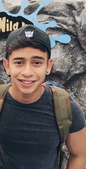merlionboys:  Another boy with some kind of post gym transformation. Still cute.