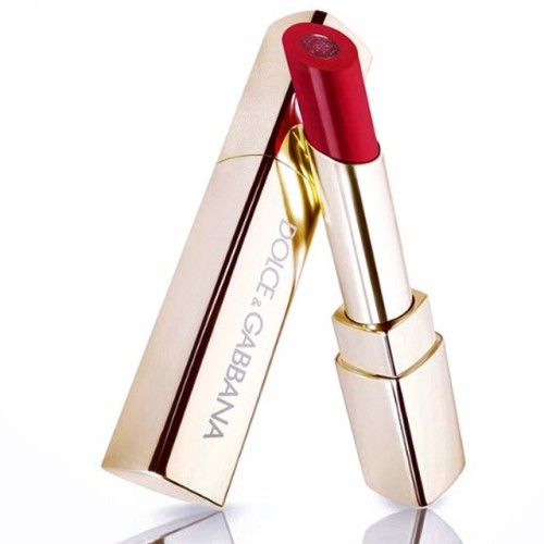 O batom vermelho das celebridades #red #lips #dolce&gabanna