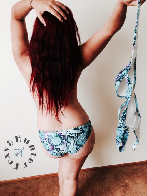Porn foxyandhunter:  Bikini photo shoot piece photos