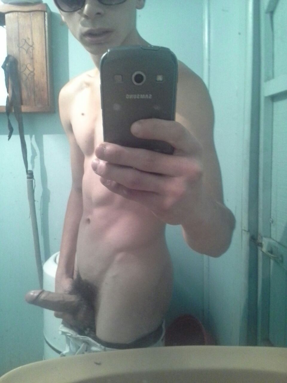 betomartinez:  Beto’s Corner  http://betomartinez.tumblr.com/