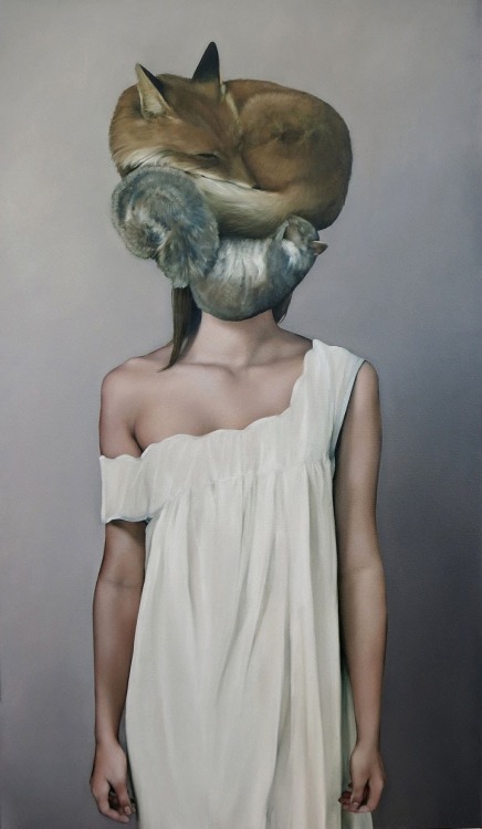 mymodernmet:Mysteriously Surreal Paintings of Faceless Women Overpowered by Nature and Wildlife