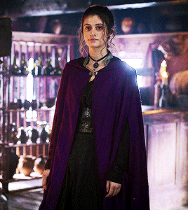 witcherladies: Yennefer + her purple cloak : an appreciation post