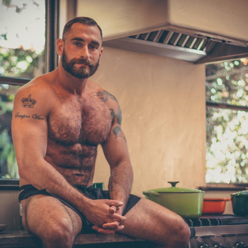 oofahpapa:  manlymuscle:  Bearded, hairy, inked, GOD   http://oofahpapa.tumblr.com/archive