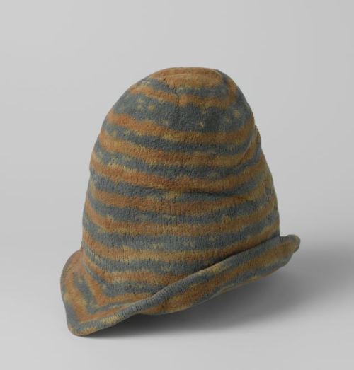 ltwilliammowett:Woollen caps worn by Dutch whalers, anonymous, c. 1700 - c. 1800    In 198