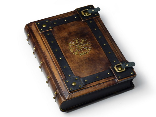 alexlibris-bookart:10&quot; x 13&quot; large leather journal with gilded Vegvisir symbol. English tr