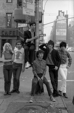 nostalgia-gallery:  Blondie, NYC (1977)