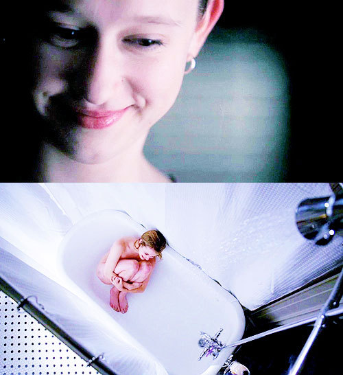 clarissafrray:  get to know me meme - [4/5] tv shows American Horror Story &ldquo;Just