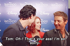 mrs-danny-gold:  free-loki:  This will never get old.  You cannot post this without a link! 
