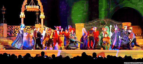 mickeyandcompany:  Sanderson Sisters and the Disney Villains performing the finale of Hocus Pocus Villain Spelltacular at Magic Kingdom Park