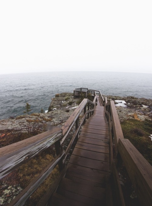 noahheath:Hiking out to shovel point on a rainy morning