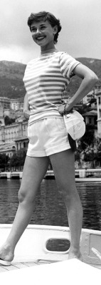 rareaudreyhepburn:  Audrey Hepburn in shorts