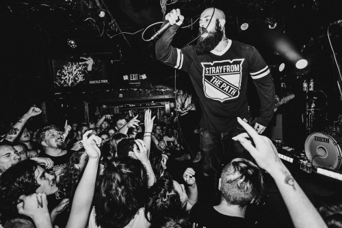 kayla-surico: Being As An Ocean (@beingasanocean) / April 15, 2016 / Backbooth - Orlando, FLPhotos b