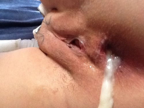 amiesplayground:  My afternoon anal creampie!! Reblog and like if you want more of me! I love comments!!!!!  I love this cream pie so sleepy and yummy - looking