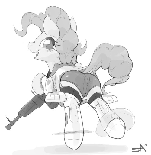 thepinkling:  loli-jet goes beep beep  Mmm, dat booty~
