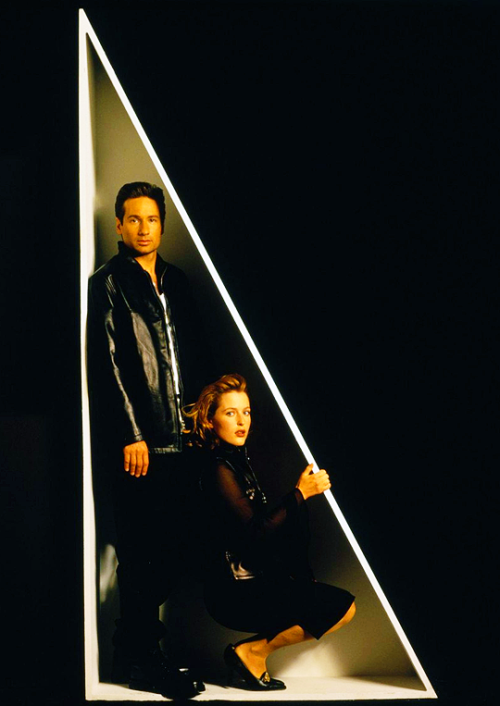 qilliananderson:Gillian Anderson and David Duchovny by George Lange 1995.