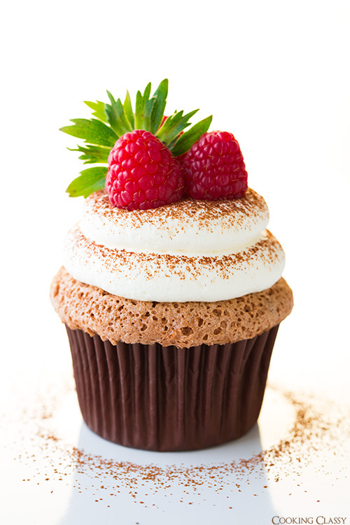 Strawberry angel food cake