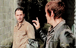 reedusgif: Rickyl in every season ►season 3/b “I’m glad you’re back, really,”