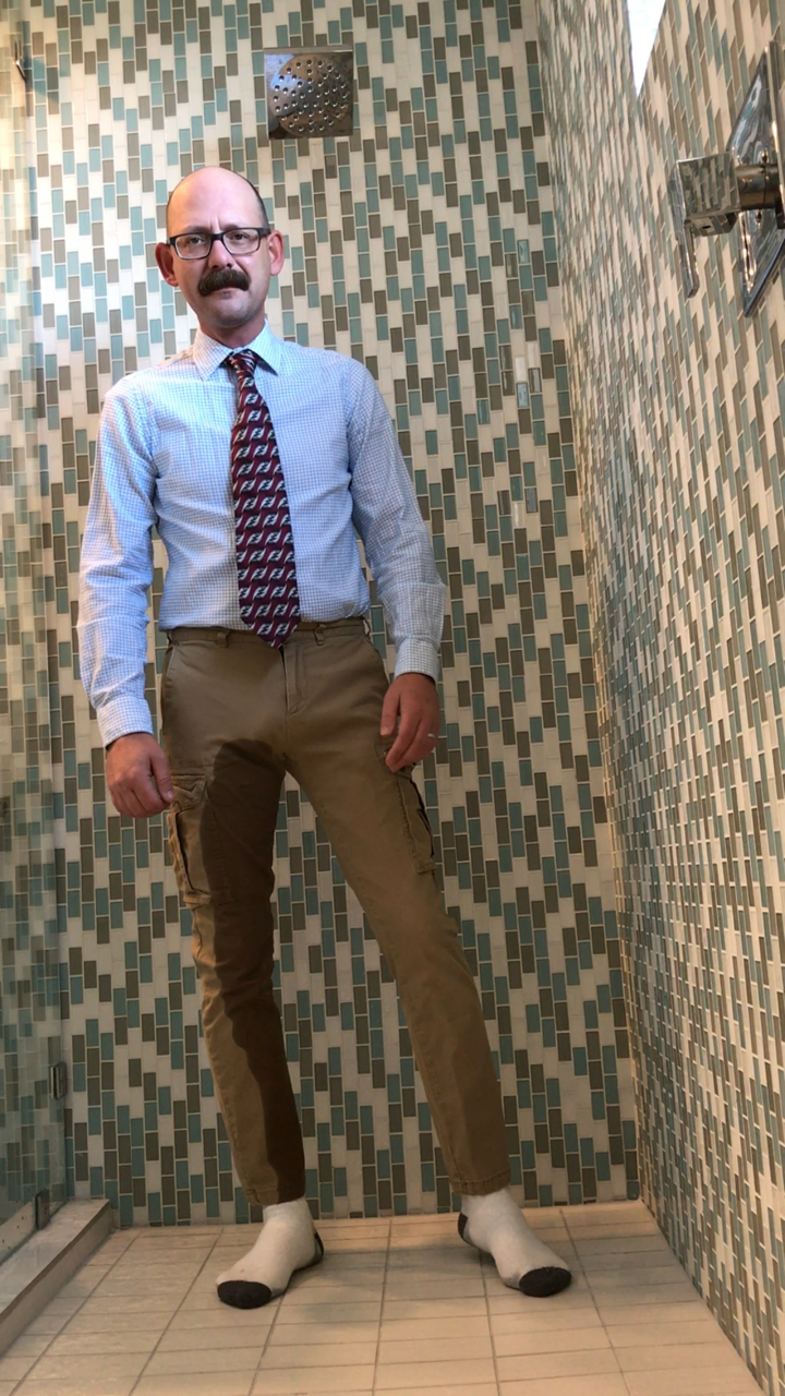 stacheman76:Another set for @wetgreggregg. LOVE seeing this stud piss his pants.