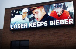 viktormayrin:  thelesbianguide:  thelesbianguide:  Looks like the US is stuck with Bieber for another 4 years.   AHAHAHAHHA They changed the billboard after losing   [SCREAMING INCOHERENTLY] 