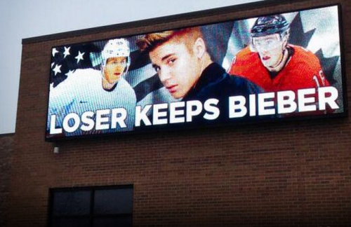 thelesbianguide:thelesbianguide:Looks like the US is stuck with Bieber for another 4 years. AHAHAHAH