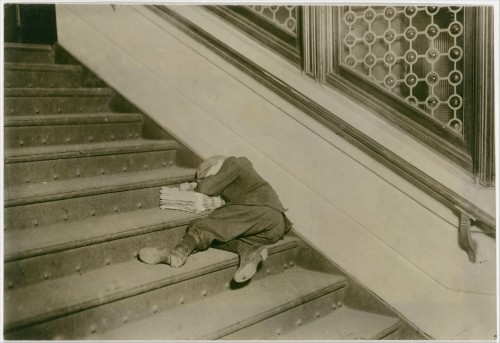 citroncollective: Lewis Hine, Newsboy asleep on stairs with papers, Jersey City, New Jerse