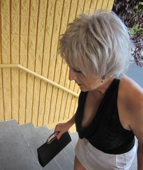 peteinwis:  Sexy Sheila with silver hair 2…