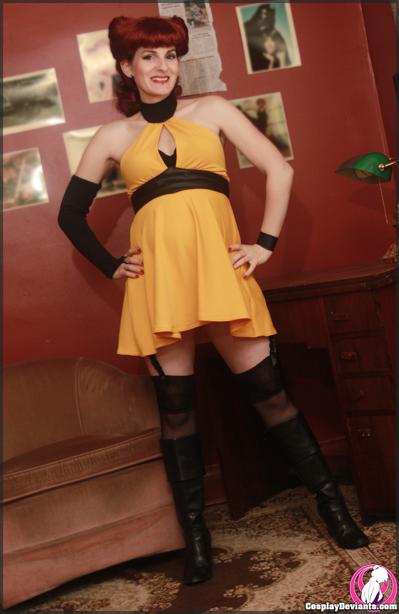 the-dark-joker-chronicle:  Sally Jupiter aka Silk Spectre !!   Sexy Cosplay and Geek