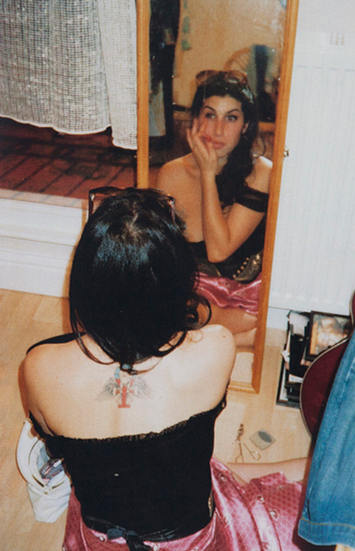  amy winehouse by valerie phillips, 2003 