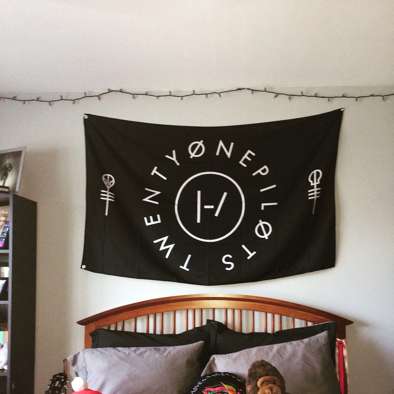 godblesssimonmonroe:  Sick  |-/