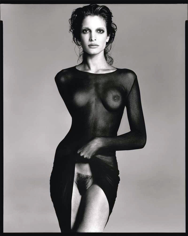 lesamantsparisiens:  Stephanie Seymour by Avedon 