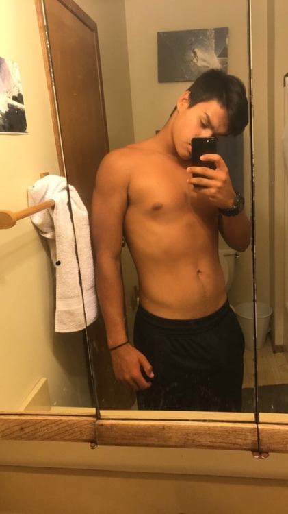 shsbhdidjskwie: buddy flores