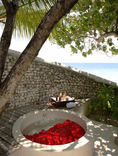 Cocoa Island by COMOA staggering island resort in the Maldives, Cocoa Island by COMO boasts 33 overw