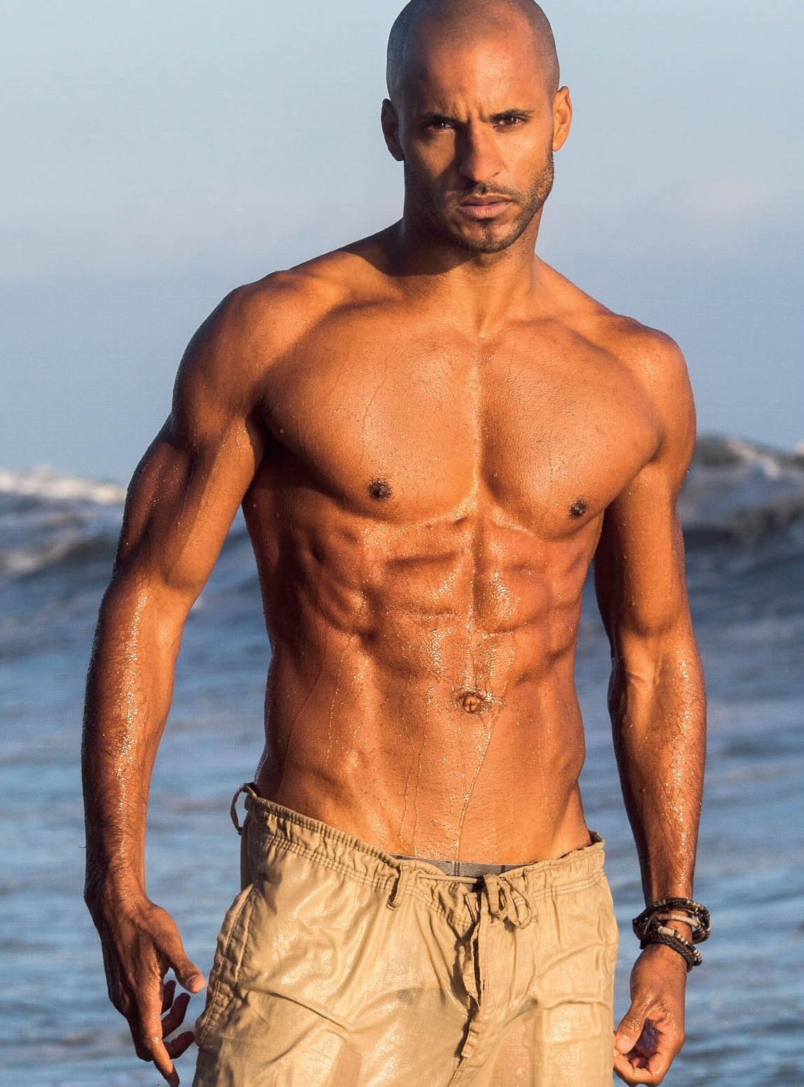 mynewplaidpants:  This is Ricky Whittle, and he is going to star in American Gods.