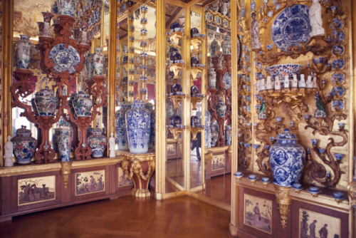 More images of the ‘Porcelain Cabinet’ at the Schloss Charlottenburg in Berlinvia; Anna Theodora Pho