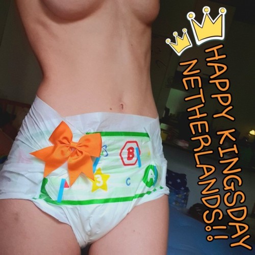 Porn emma-abdlgirl:  Happy Kingsday Netherlands! photos