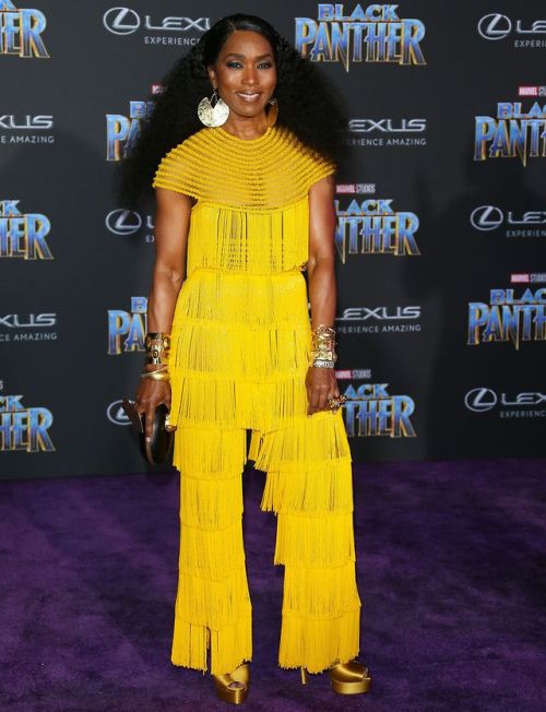 memorian:The theme at the Black Panther premiere was “African Royalty”.