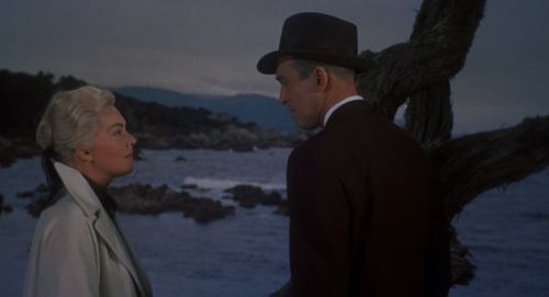 Vertigo (La donna che visse due volte), Alfred Hitchcock, (1958)Kim Novak and James Stewart 