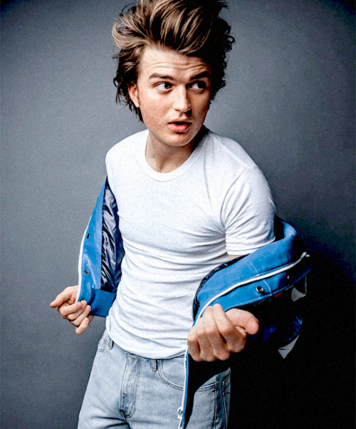 Joe Keery photographed by Peggy Sirota for GQ Middle East