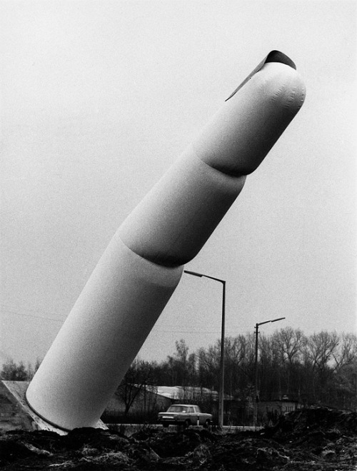 snowce:  Haus-Rucker-Co, Inflatable Finger, 1971 