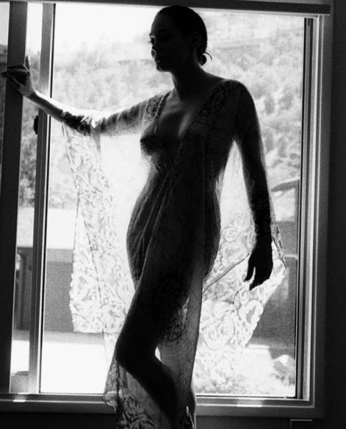 celeb-nude:  Rose McGowanAmerican actress