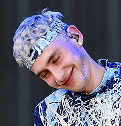 yearsblog:  Look at his face :)