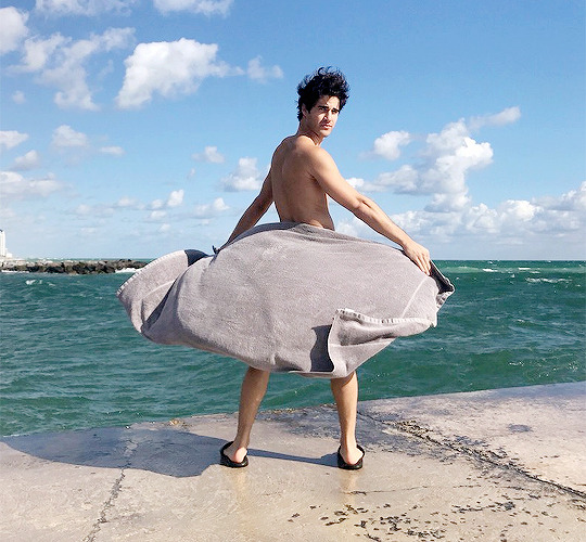 princedarrencriss:DarrenCriss: That time it was the last day of shooting and we spent