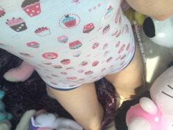 miniature-minx:  Cupcake butt! 🍰  Onesie from @onesiesdownunder