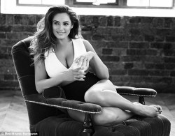 vlc-uk:  THE KELLY BROOK LANDSCAPE GALLERYClick here for more of her appearances on my blog!She’s from the same English county as Queen Anne Boleyn, who enticed King Henry the 8th into converting England from a catholic to protestant country 500 years