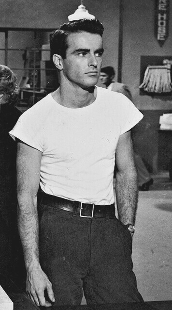 gerg14:  HOLLYWOOD HUNK OF THE DAY: Montgomery Clift. He’s considered one of the most beautiful men to ever grace the screen, and who could argue that statement. MC had so much going for him — talent, looks, accolades — but he struggled with his