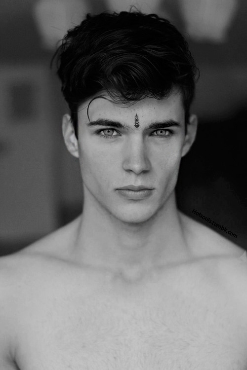 hotsouls:  sexy male model with a bindi 