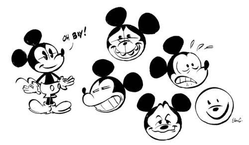 Some Mickey sketches from my online drawing session. I think the bottom right is my favorite lol. Ha